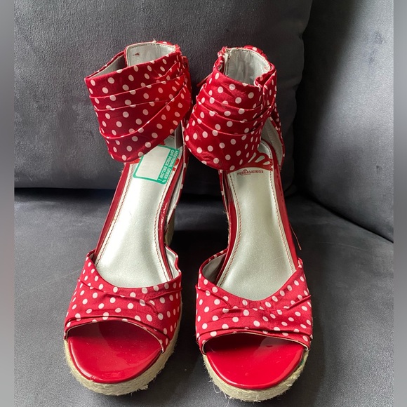 Women’s red wedge sandals, size 8 - Picture 3 of 8